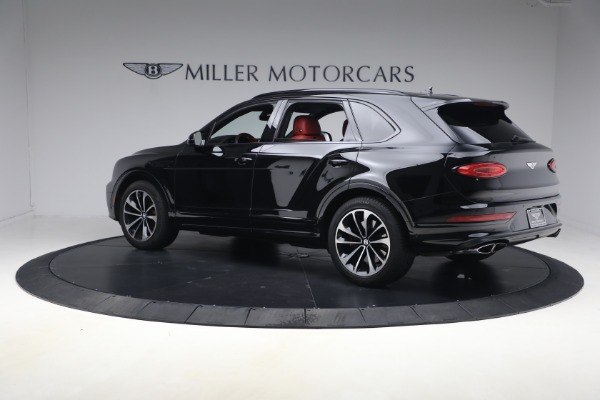 Used 2022 Bentley Bentayga V8 for sale $137,900 at McLaren Greenwich in Greenwich CT 06830 4