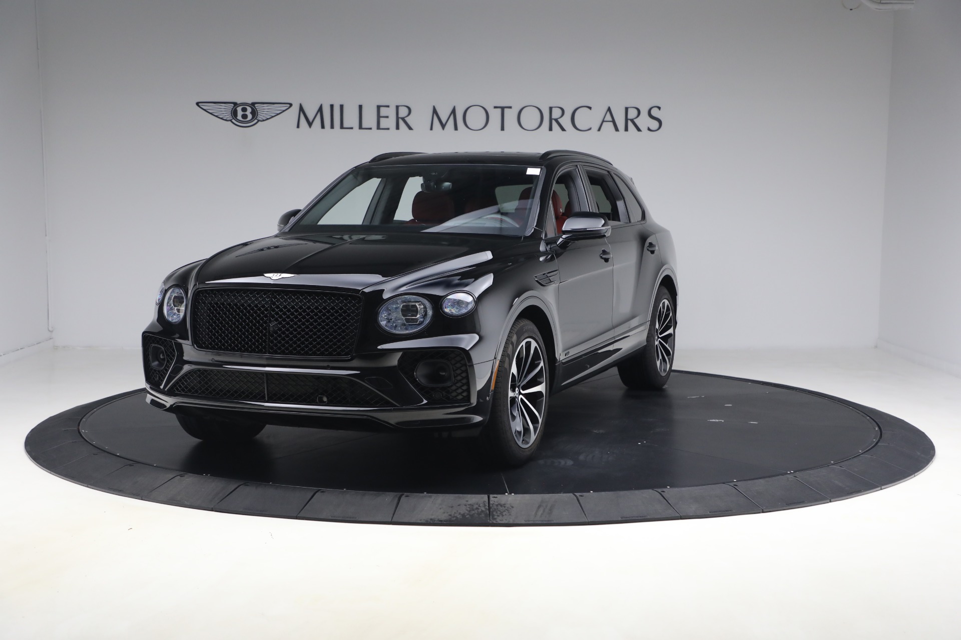 Used 2022 Bentley Bentayga V8 for sale $137,900 at McLaren Greenwich in Greenwich CT 06830 1