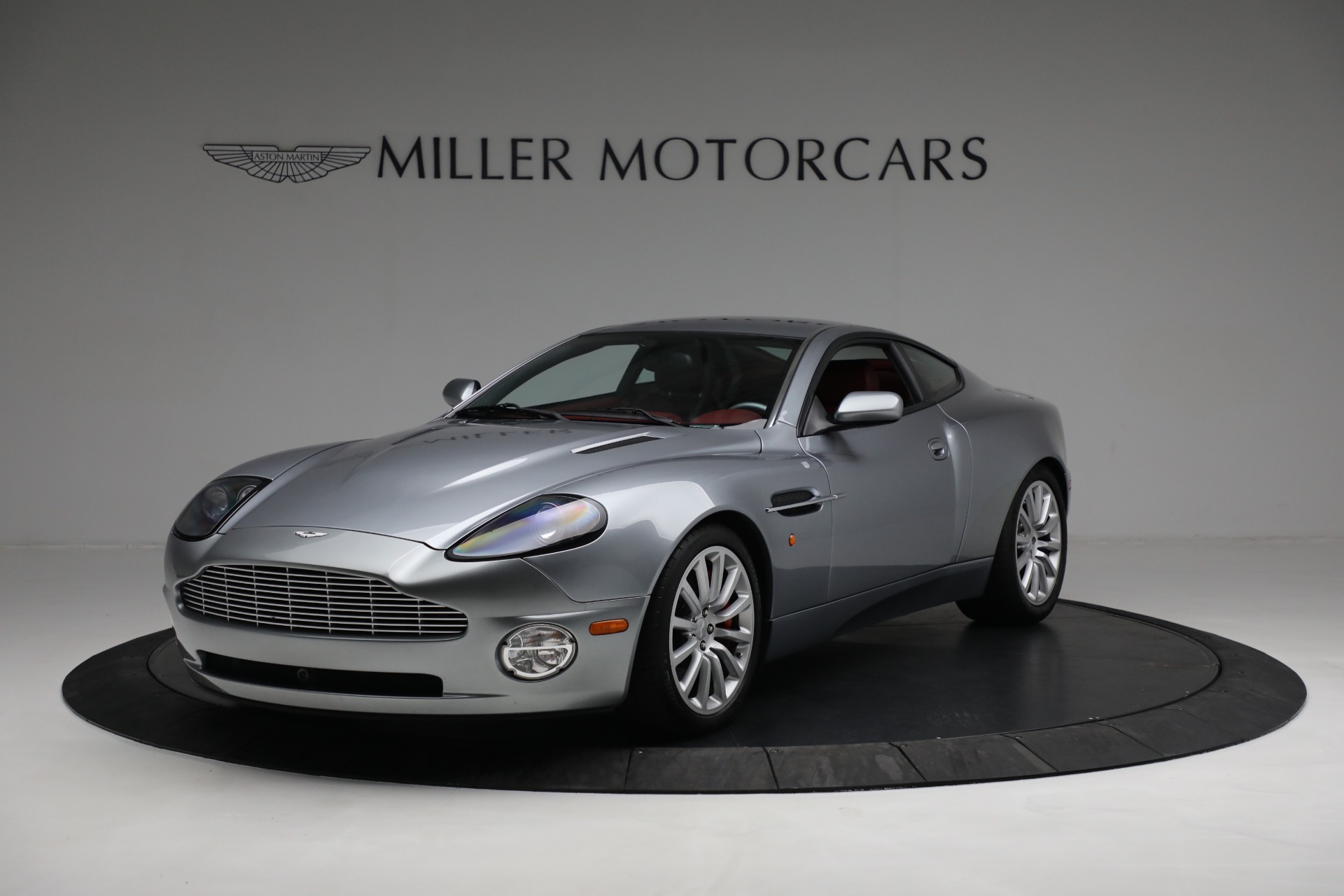 Used 2003 Aston Martin V12 Vanquish for sale $99,900 at McLaren Greenwich in Greenwich CT 06830 1