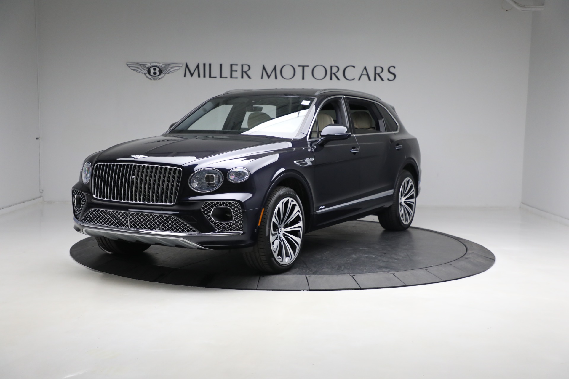 Used 2023 Bentley Bentayga EWB Azure for sale $179,900 at McLaren Greenwich in Greenwich CT 06830 1