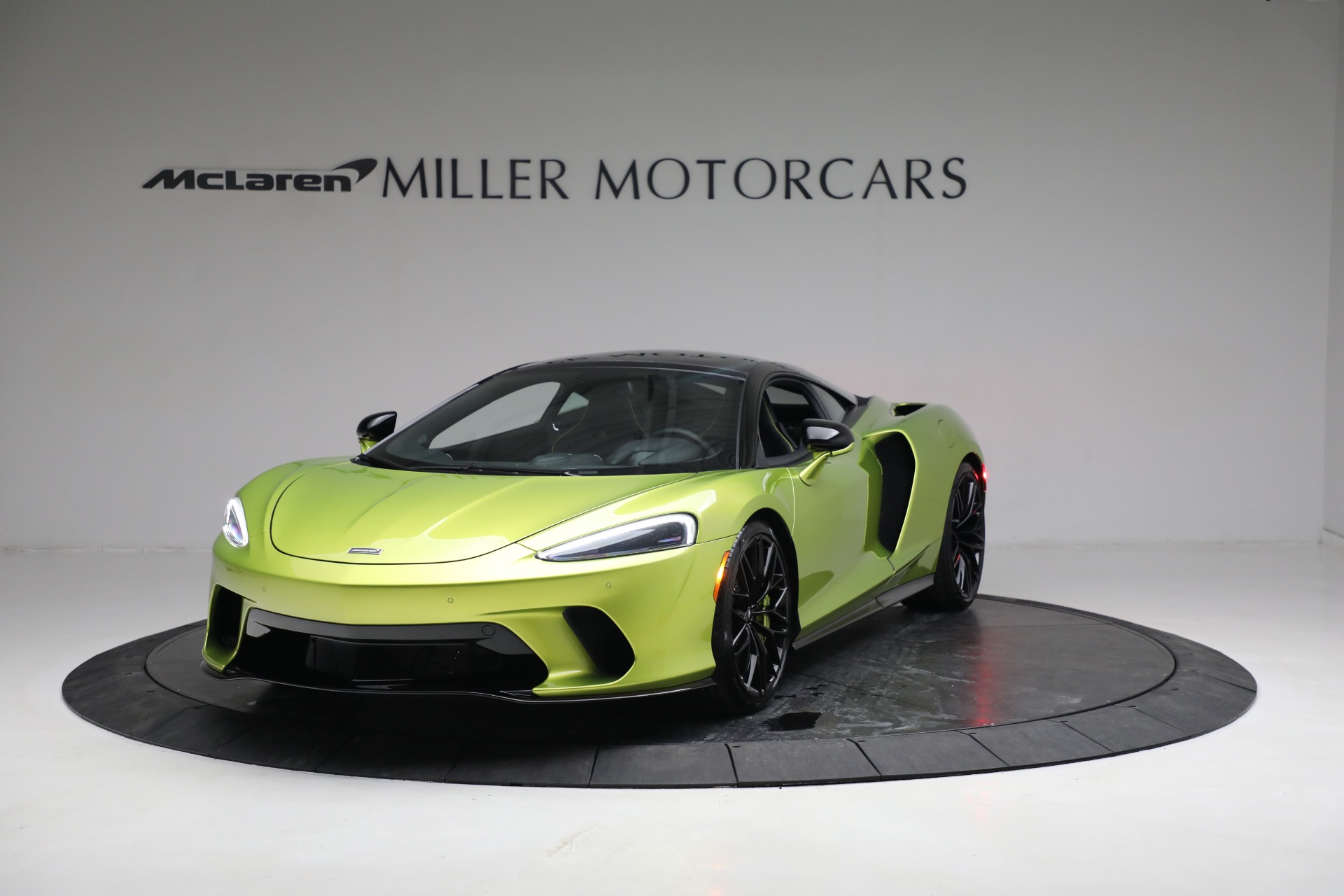 New 2023 McLaren GT Luxe for sale $234,030 at McLaren Greenwich in Greenwich CT 06830 1
