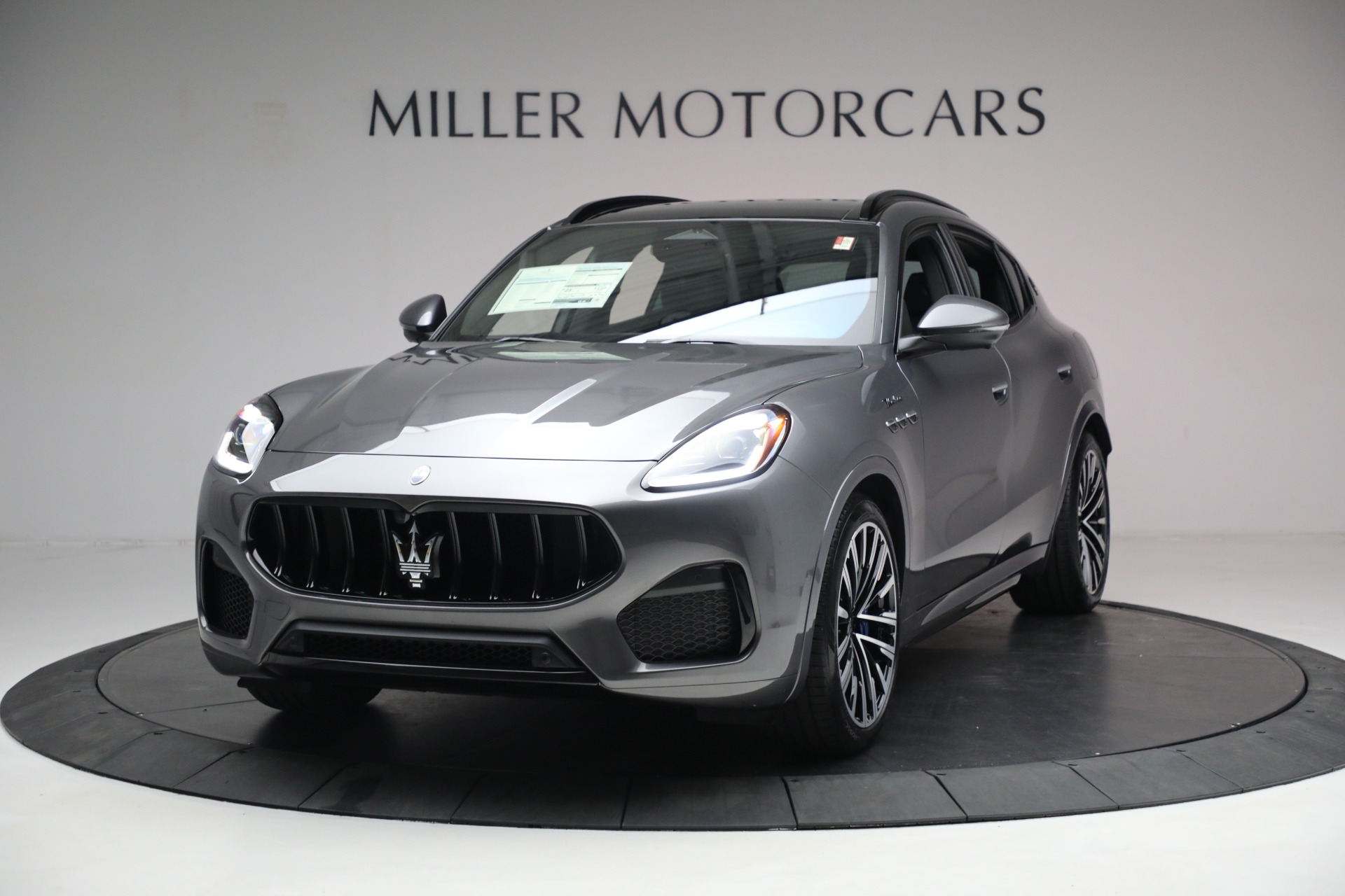 New 2023 Maserati Grecale Modena for sale $79,995 at McLaren Greenwich in Greenwich CT 06830 1