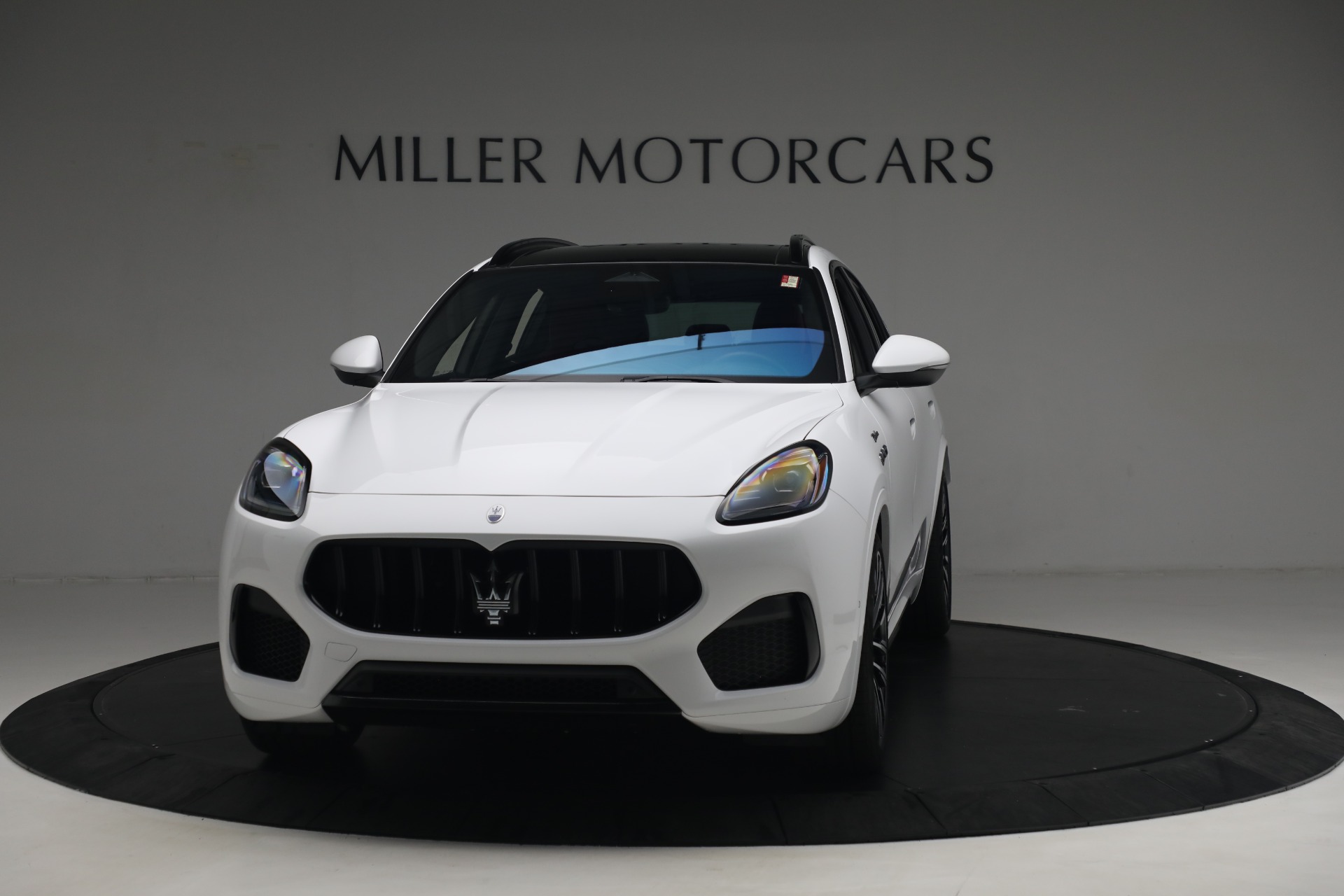 New 2023 Maserati Grecale Modena for sale $75,251 at McLaren Greenwich in Greenwich CT 06830 1