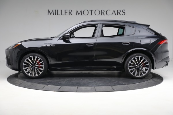 Used 2023 Maserati Grecale Modena for sale Sold at McLaren Greenwich in Greenwich CT 06830 3