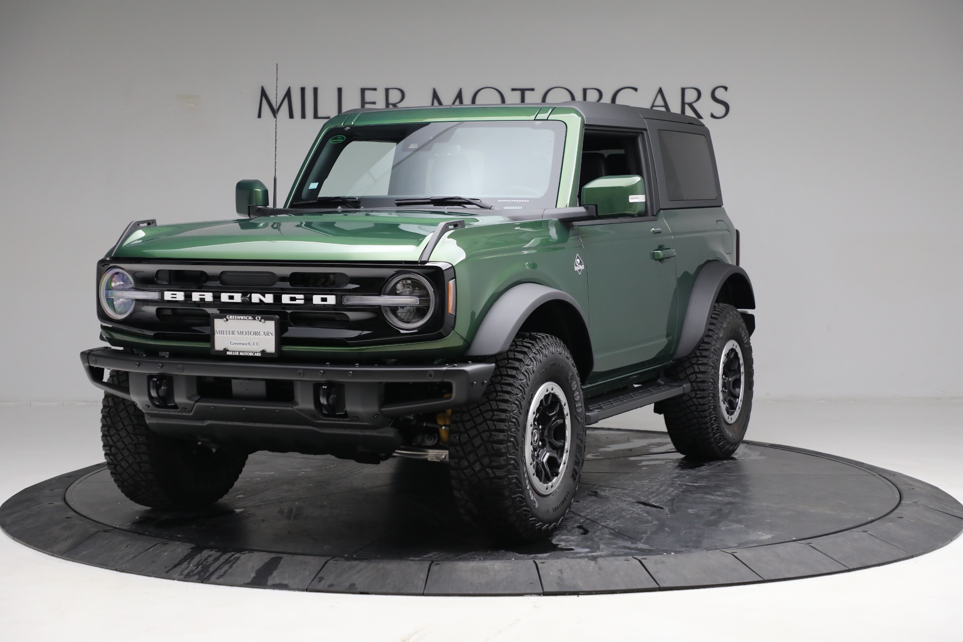 Used 2022 Ford Bronco Outer Banks Advanced for sale Sold at McLaren Greenwich in Greenwich CT 06830 1