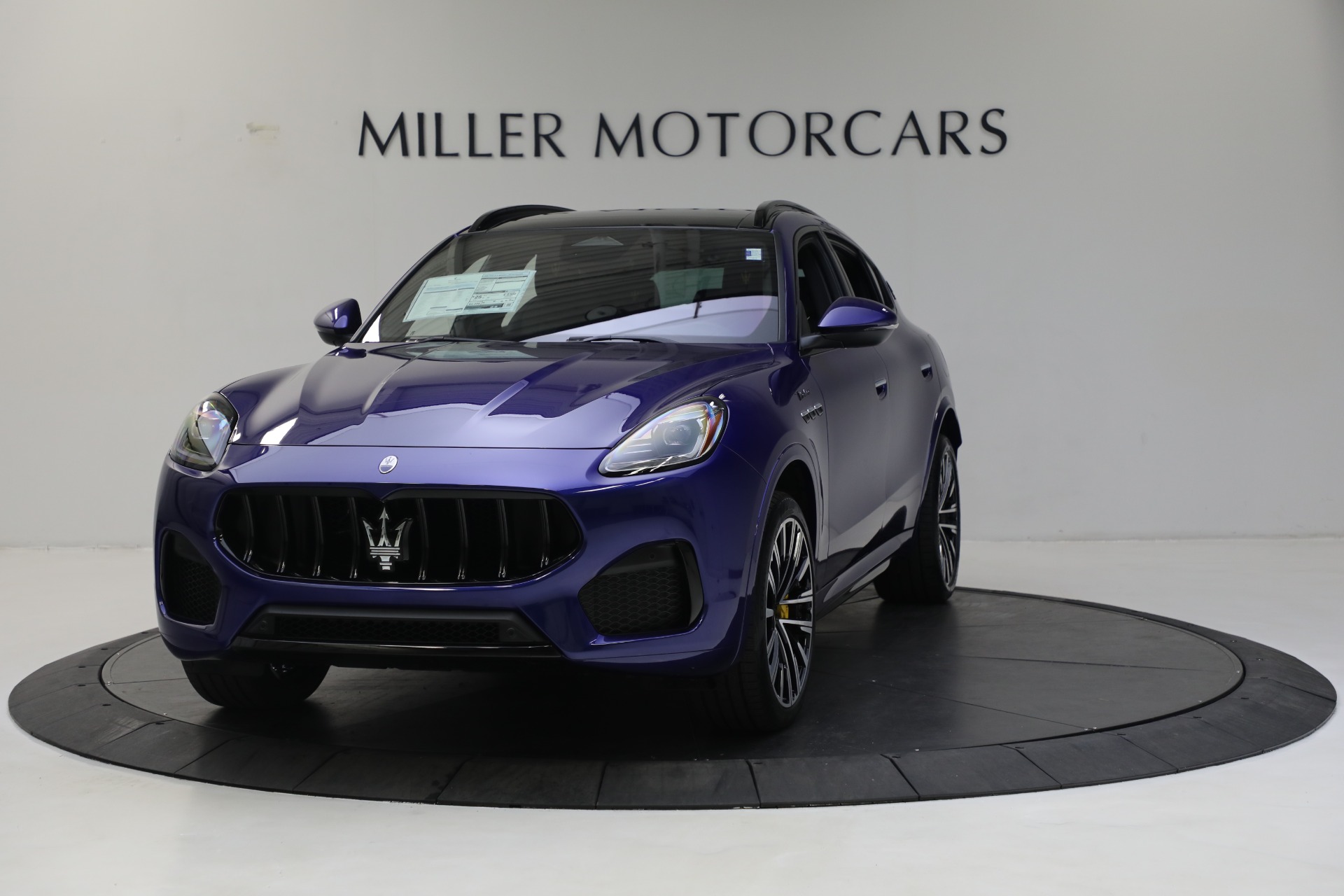 New 2023 Maserati Grecale Modena for sale $78,900 at McLaren Greenwich in Greenwich CT 06830 1
