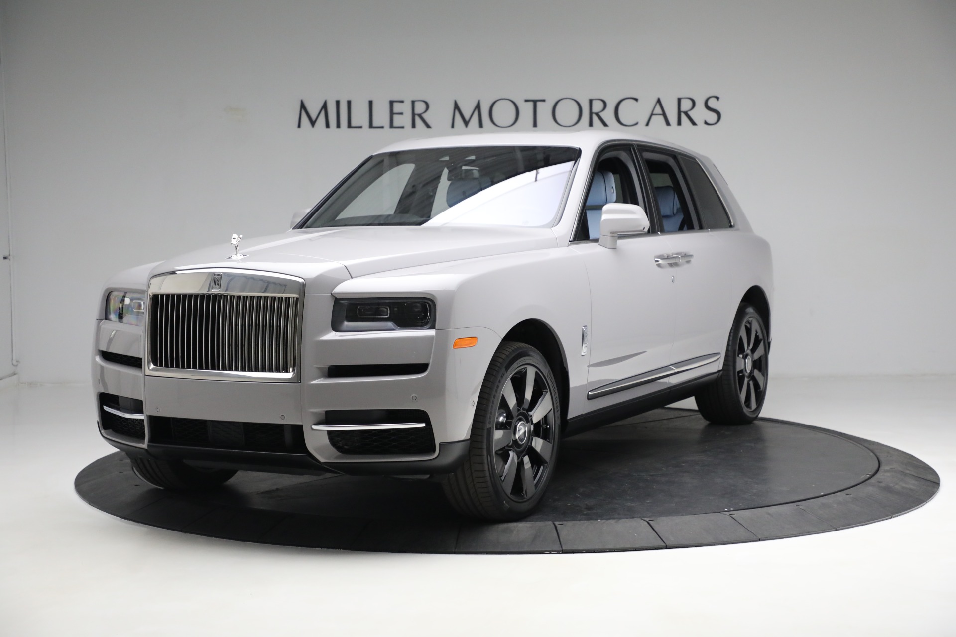 2023 Rolls-Royce Cullinan Review, Pricing