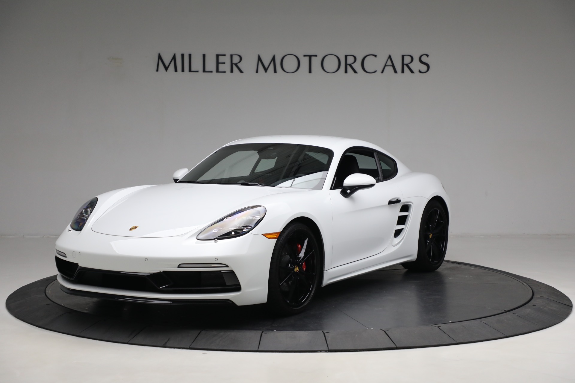 Used 2022 Porsche 718 Cayman S for sale $91,900 at McLaren Greenwich in Greenwich CT 06830 1