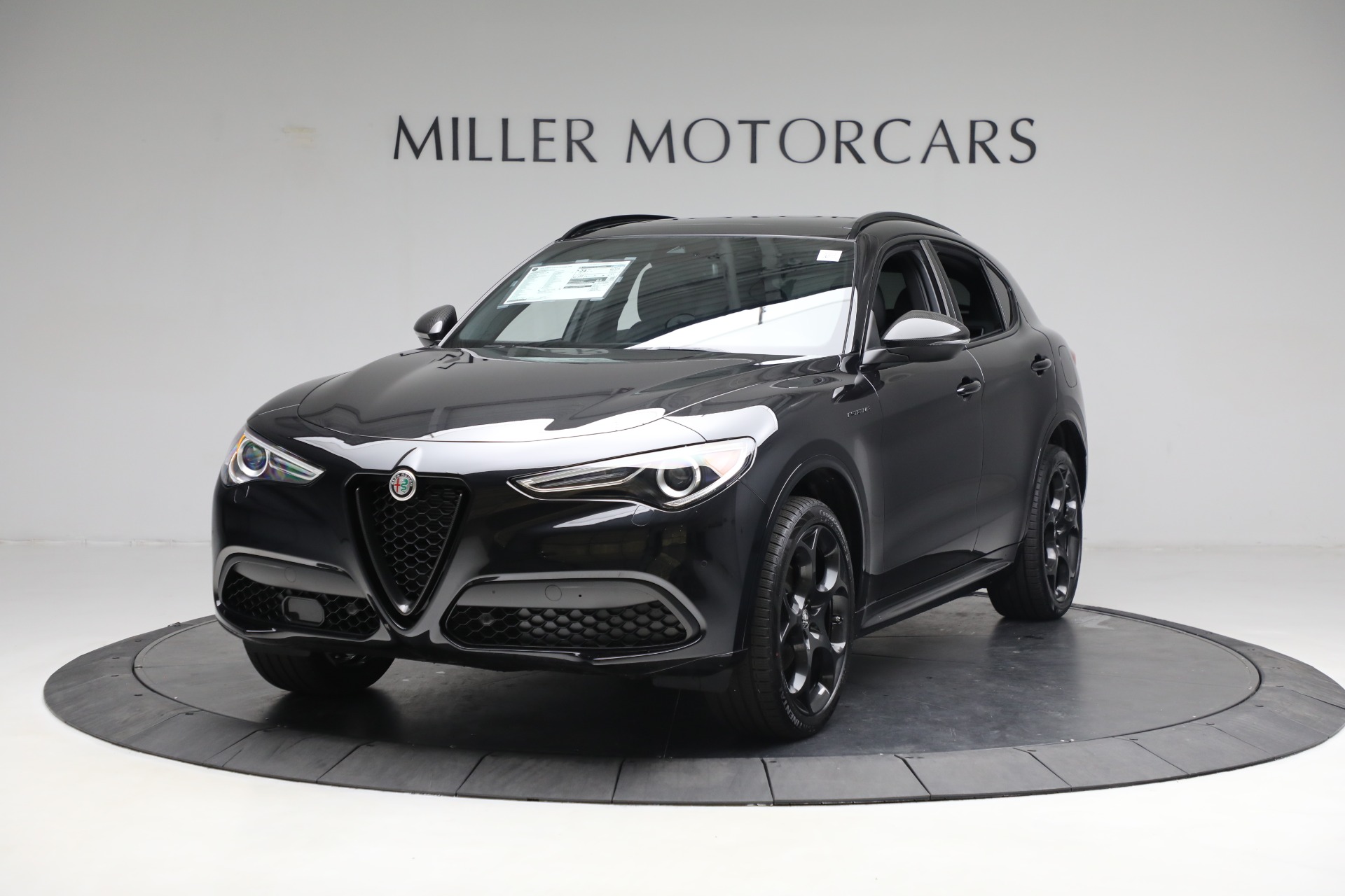 New 2023 Alfa Romeo Stelvio Estrema for sale $63,250 at McLaren Greenwich in Greenwich CT 06830 1