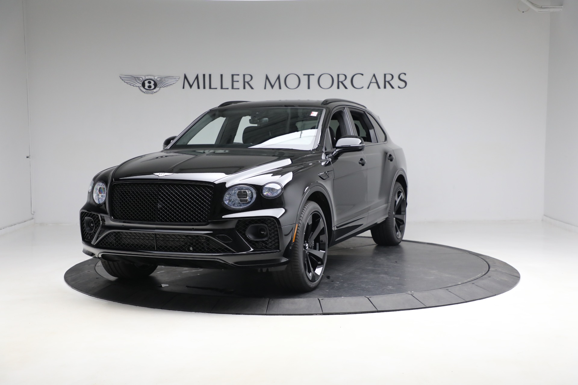 New 2023 Bentley Bentayga V8 for sale $238,470 at McLaren Greenwich in Greenwich CT 06830 1