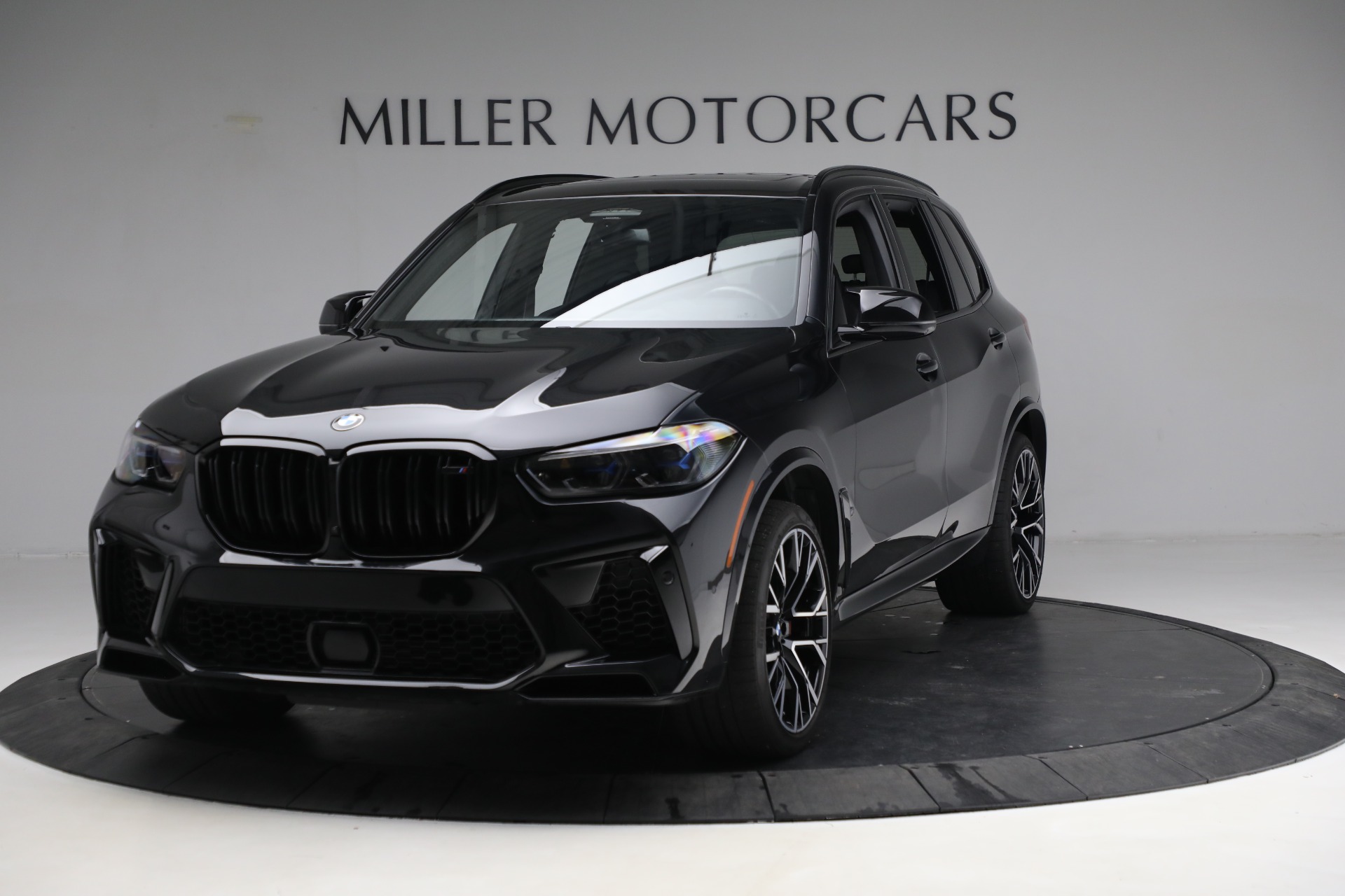 Used 2022 BMW X5 M Competition for sale $93,900 at McLaren Greenwich in Greenwich CT 06830 1