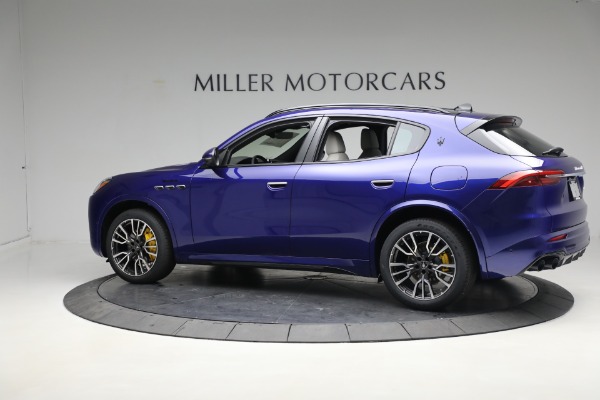 New 2023 Maserati Grecale Modena for sale $86,697 at McLaren Greenwich in Greenwich CT 06830 4