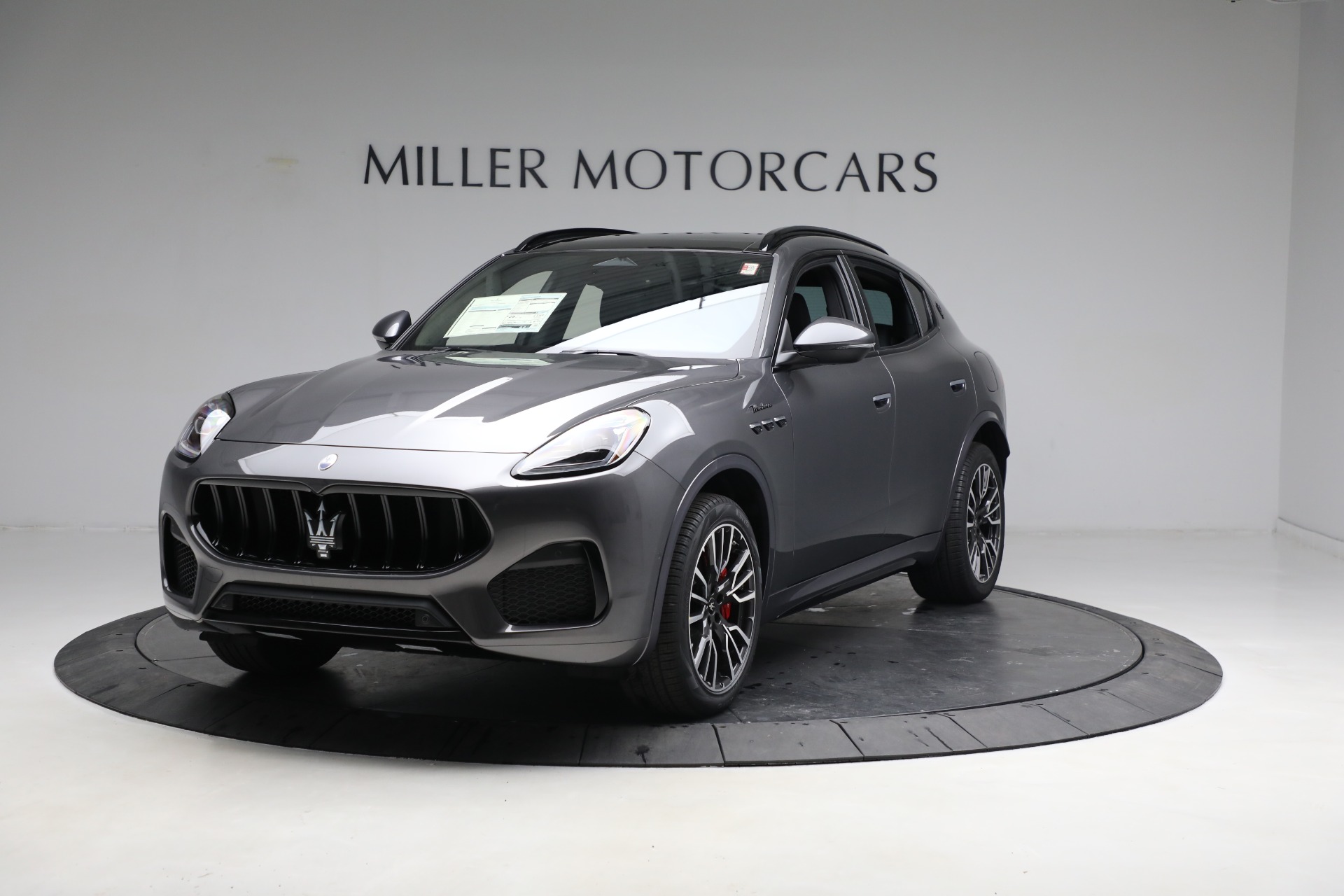 New 2023 Maserati Grecale Modena for sale $76,195 at McLaren Greenwich in Greenwich CT 06830 1