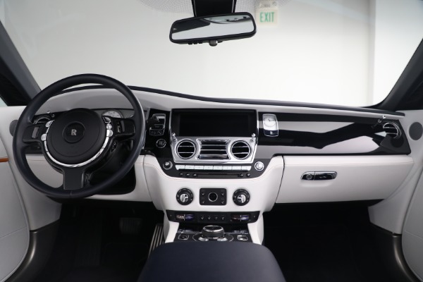 Used 2019 Rolls-Royce Dawn for sale $329,900 at McLaren Greenwich in Greenwich CT 06830 4