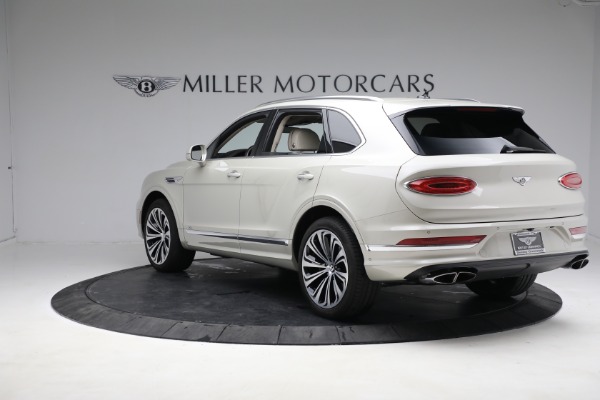 Used 2022 Bentley Bentayga V8 for sale $205,900 at McLaren Greenwich in Greenwich CT 06830 4