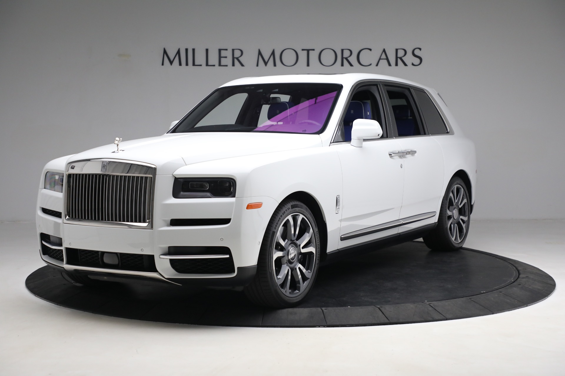 Used 2022 Rolls-Royce Cullinan for sale Sold at McLaren Greenwich in Greenwich CT 06830 1