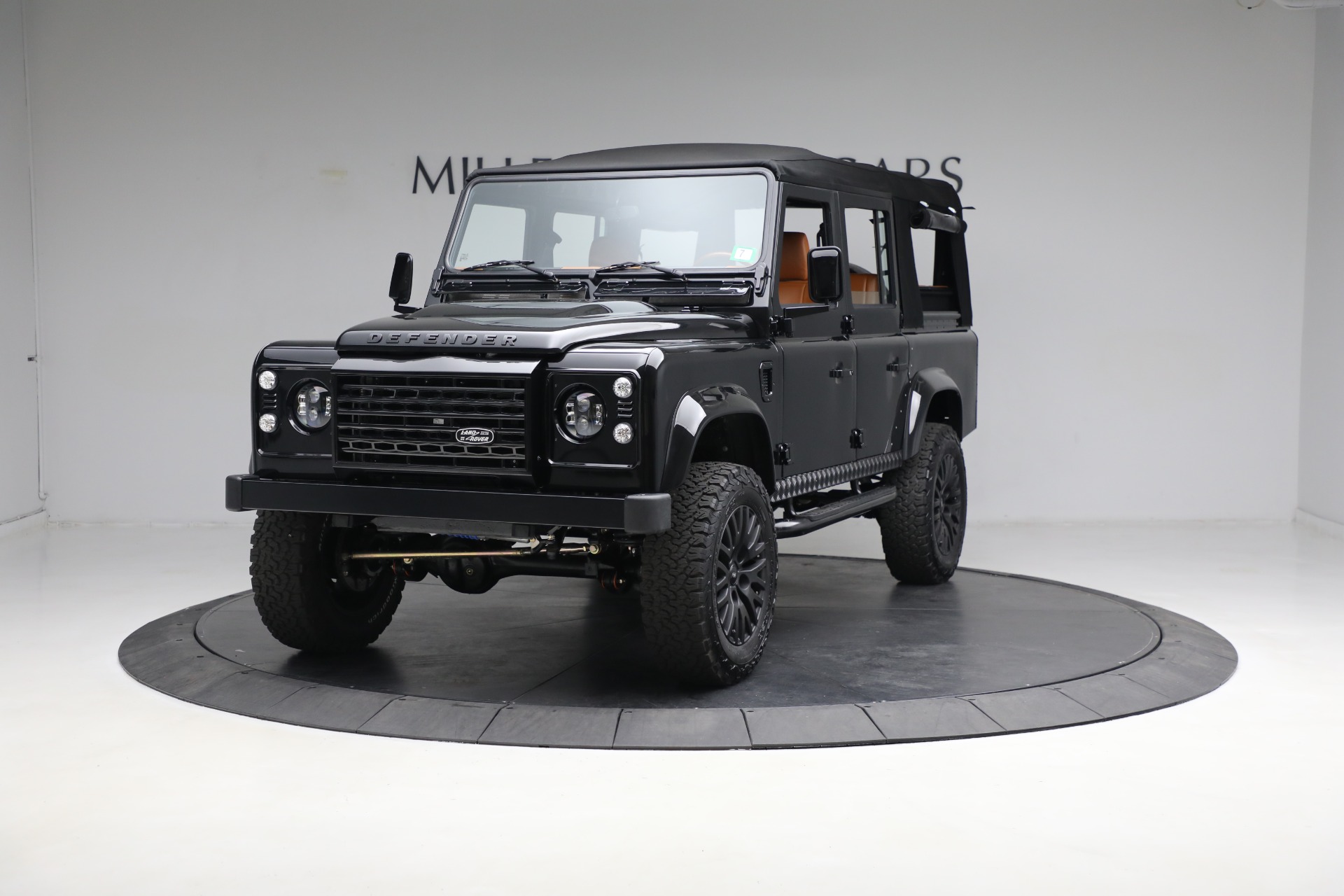 Used 1993 Land Rover Defender 110 for sale Sold at McLaren Greenwich in Greenwich CT 06830 1