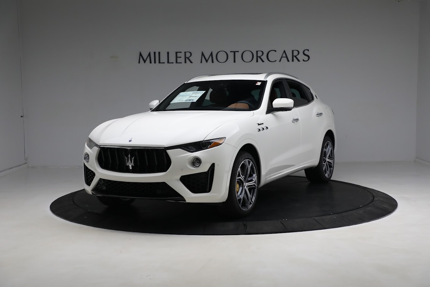 New 2023 Maserati Levante Modena for sale $110,585 at McLaren Greenwich in Greenwich CT 06830 1
