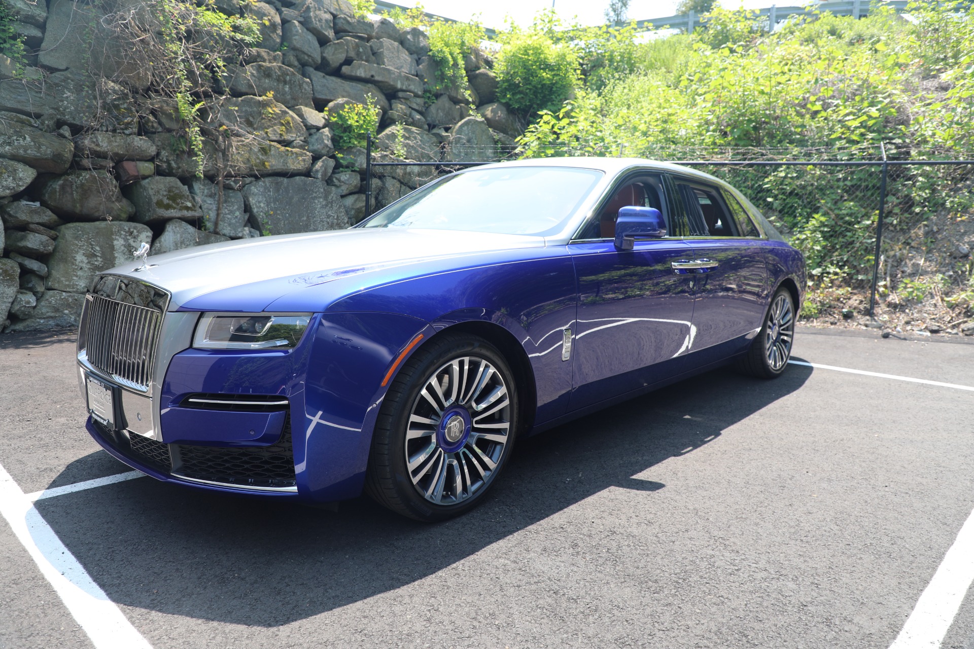 Used 2022 Rolls-Royce Ghost EWB for sale $345,900 at McLaren Greenwich in Greenwich CT 06830 1