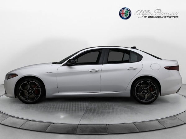 New 2023 Alfa Romeo Giulia Veloce for sale Sold at McLaren Greenwich in Greenwich CT 06830 4