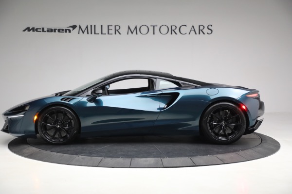 New 2023 McLaren Artura TechLux for sale $263,525 at McLaren Greenwich in Greenwich CT 06830 3