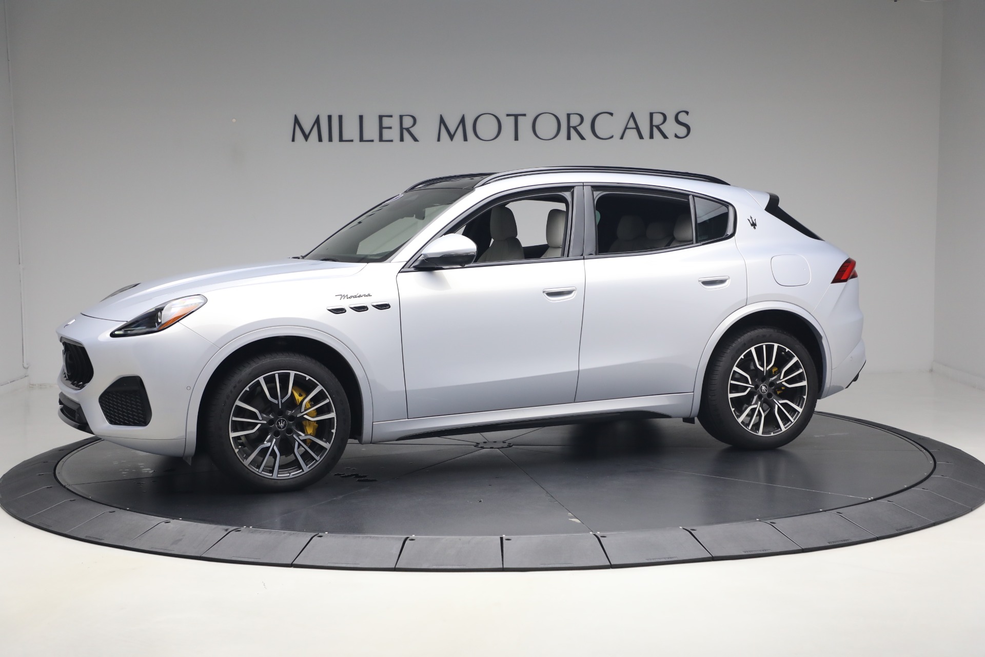 Used 2023 Maserati Grecale Modena for sale $44,900 at McLaren Greenwich in Greenwich CT 06830 1