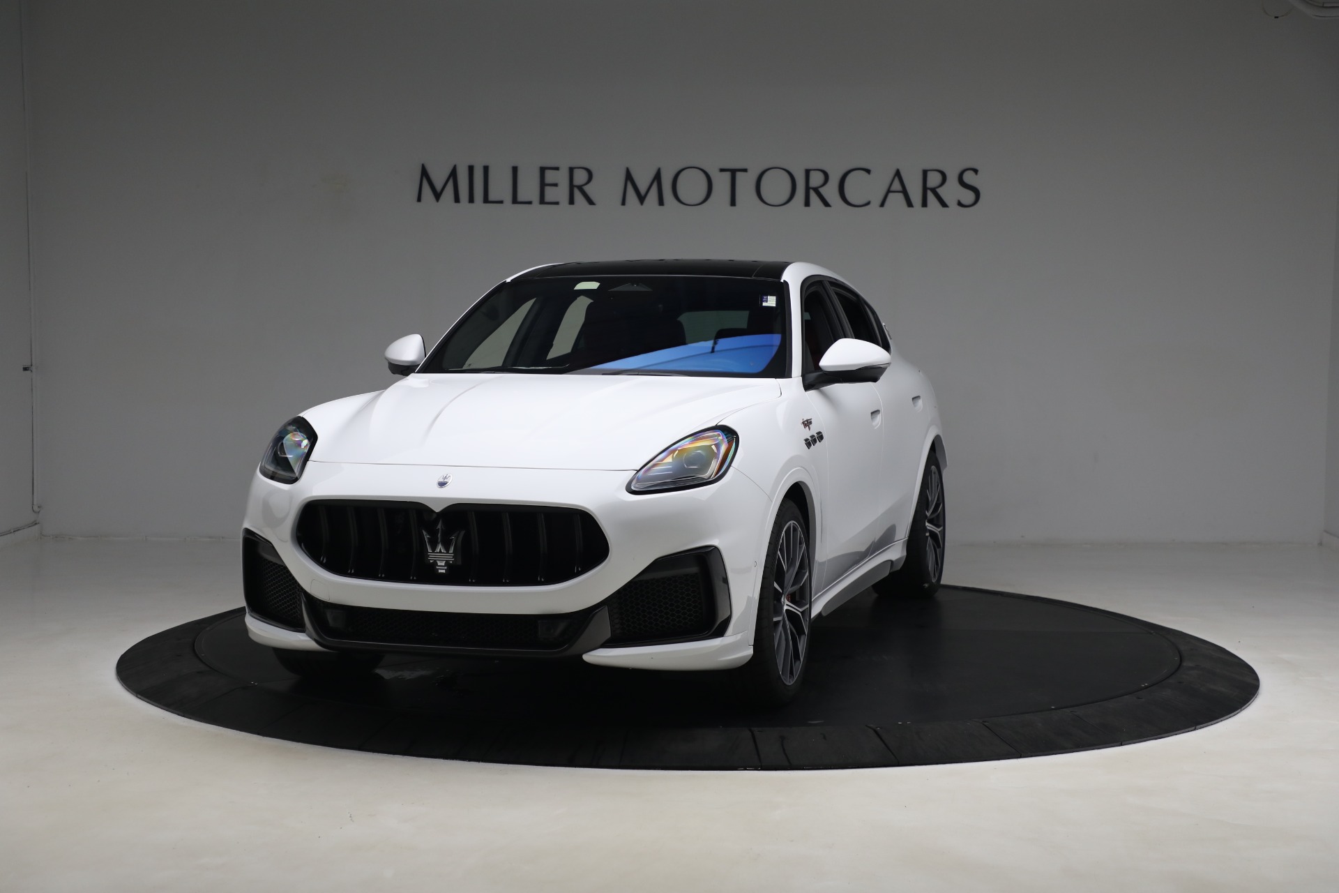 New 2023 Maserati Grecale Trofeo for sale $110,095 at McLaren Greenwich in Greenwich CT 06830 1