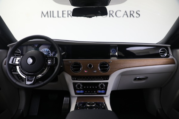 Used 2021 Rolls-Royce Ghost for sale $299,900 at McLaren Greenwich in Greenwich CT 06830 4