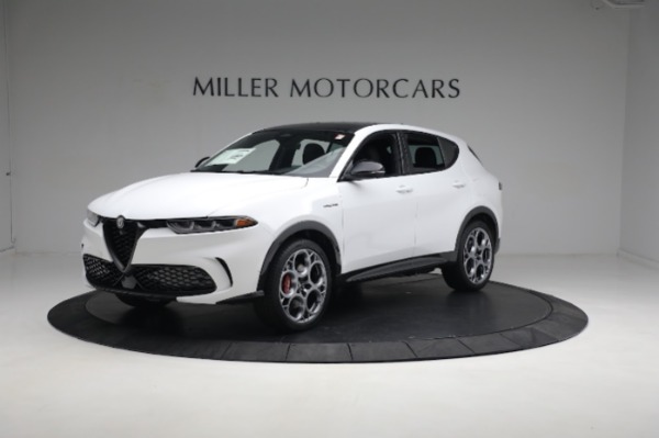 New 2024 Alfa Romeo Tonale Veloce for sale $56,640 at McLaren Greenwich in Greenwich CT 06830 2