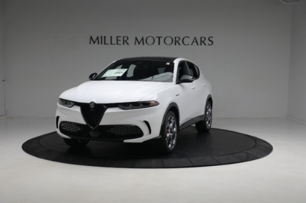 New 2024 Alfa Romeo Tonale Veloce for sale $56,640 at McLaren Greenwich in Greenwich CT 06830 1