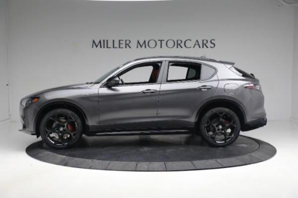 New 2024 Alfa Romeo Stelvio Veloce for sale $59,205 at McLaren Greenwich in Greenwich CT 06830 3