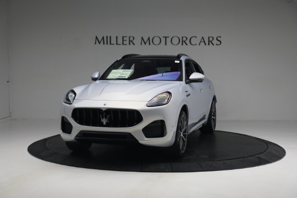 New 2023 Maserati Grecale Modena for sale $91,601 at McLaren Greenwich in Greenwich CT 06830 1