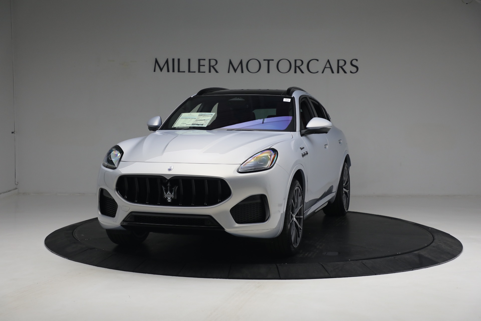 New 2023 Maserati Grecale Modena for sale $91,601 at McLaren Greenwich in Greenwich CT 06830 1