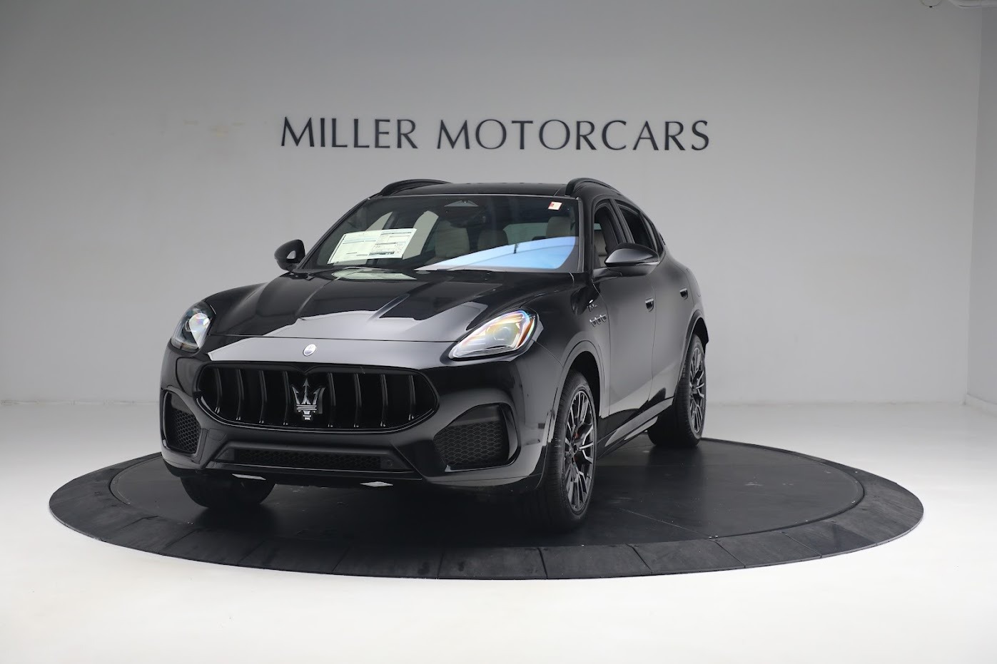 New 2023 Maserati Grecale Modena for sale $88,301 at McLaren Greenwich in Greenwich CT 06830 1