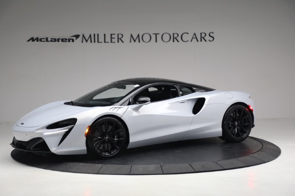 New 2023 McLaren Artura TechLux for sale $279,835 at McLaren Greenwich in Greenwich CT 06830 2