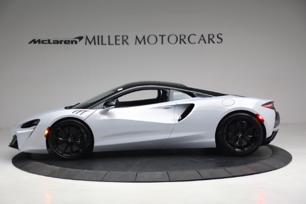 New 2023 McLaren Artura TechLux for sale $279,835 at McLaren Greenwich in Greenwich CT 06830 3