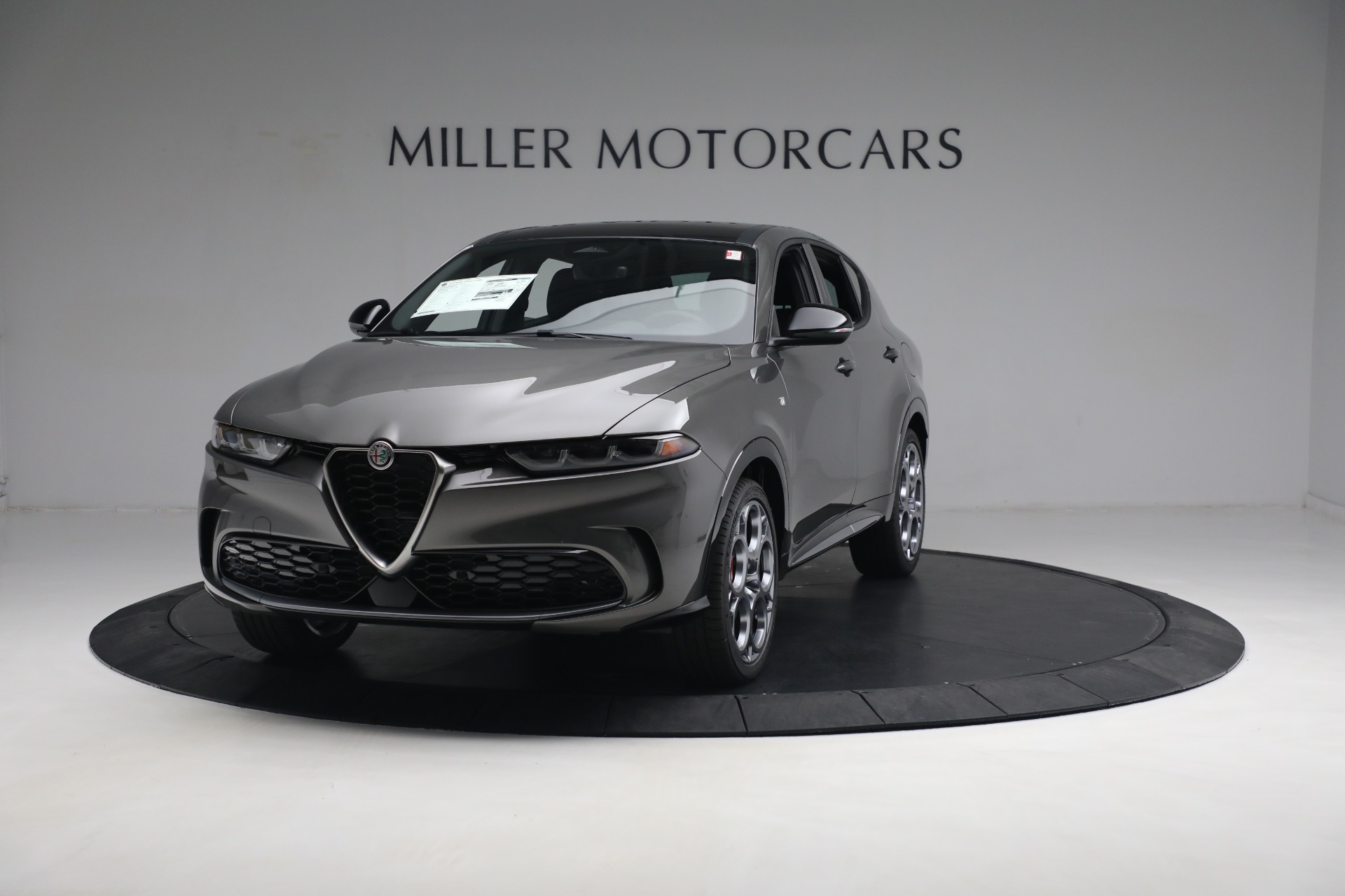 New 2024 Alfa Romeo Tonale Ti for sale $54,450 at McLaren Greenwich in Greenwich CT 06830 1