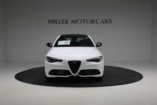 New 2024 Alfa Romeo Giulia Veloce for sale $53,940 at McLaren Greenwich in Greenwich CT 06830 2