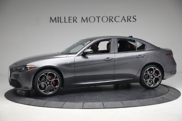 New 2024 Alfa Romeo Giulia Ti for sale $54,250 at McLaren Greenwich in Greenwich CT 06830 4