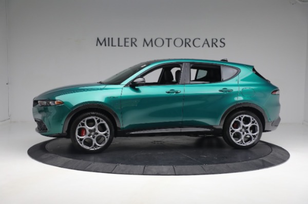New 2024 Alfa Romeo Tonale Veloce for sale $58,840 at McLaren Greenwich in Greenwich CT 06830 4