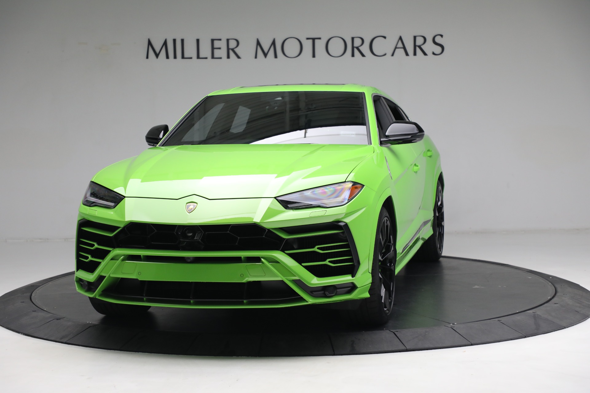 Used 2022 Lamborghini Urus for sale $269,900 at McLaren Greenwich in Greenwich CT 06830 1