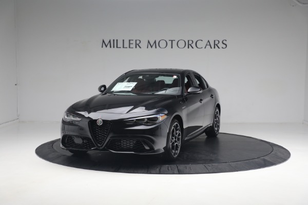 New 2024 Alfa Romeo Giulia Veloce for sale $55,350 at McLaren Greenwich in Greenwich CT 06830 1