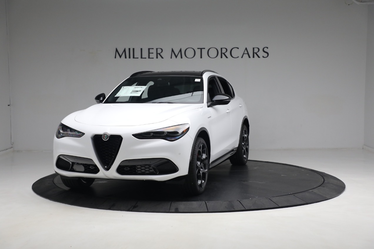 New 2024 Alfa Romeo Stelvio Veloce for sale $55,495 at McLaren Greenwich in Greenwich CT 06830 1