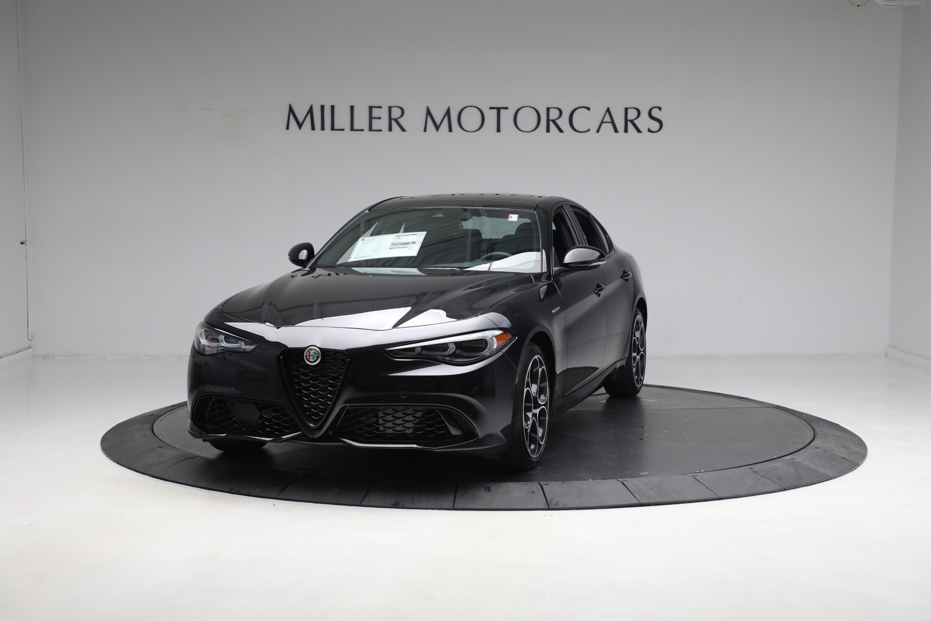 New 2024 Alfa Romeo Giulia Veloce for sale $54,600 at McLaren Greenwich in Greenwich CT 06830 1