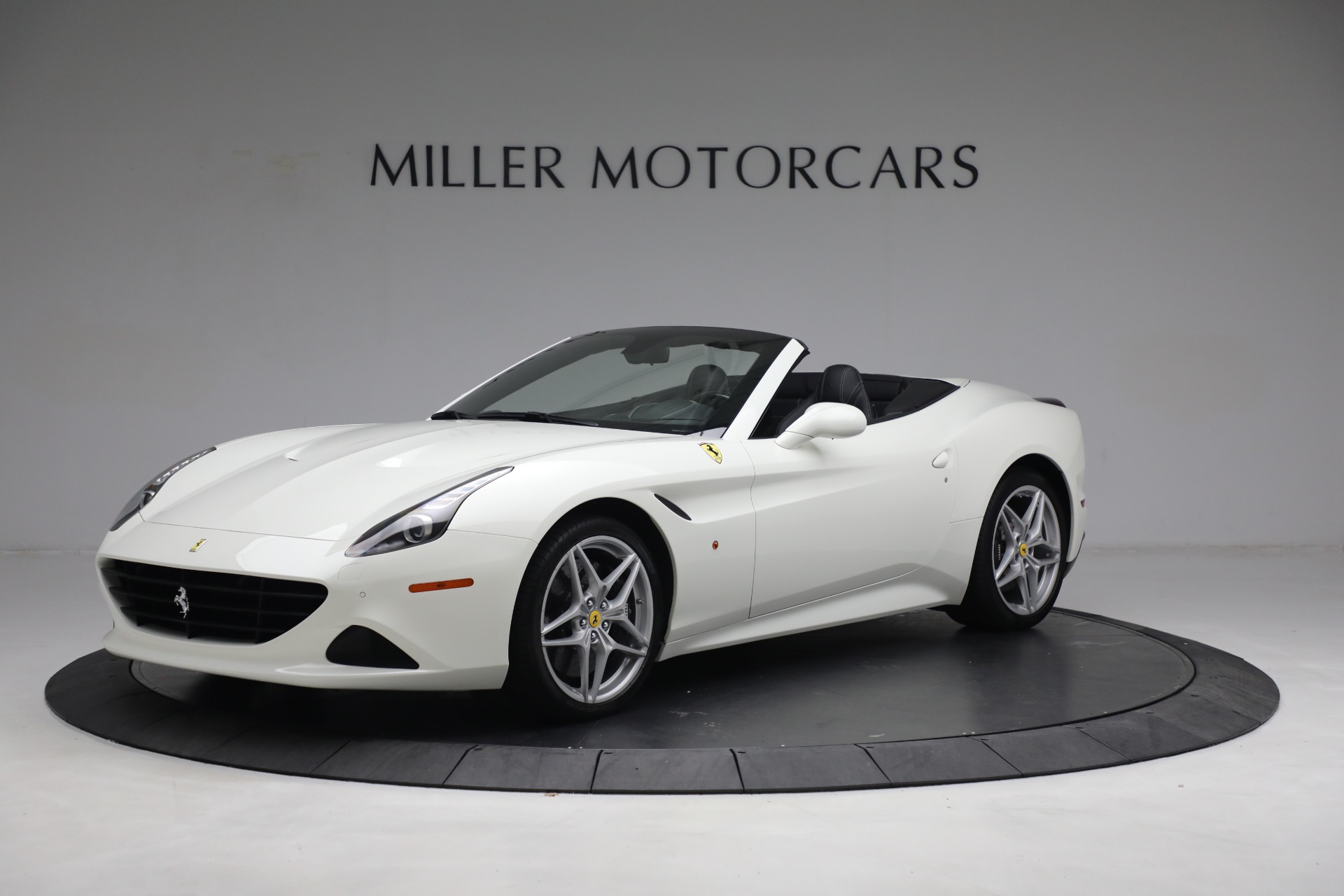 Used 2017 Ferrari California T for sale $151,900 at McLaren Greenwich in Greenwich CT 06830 1
