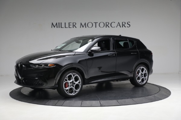 New 2024 Alfa Romeo Tonale Veloce for sale $54,790 at McLaren Greenwich in Greenwich CT 06830 3