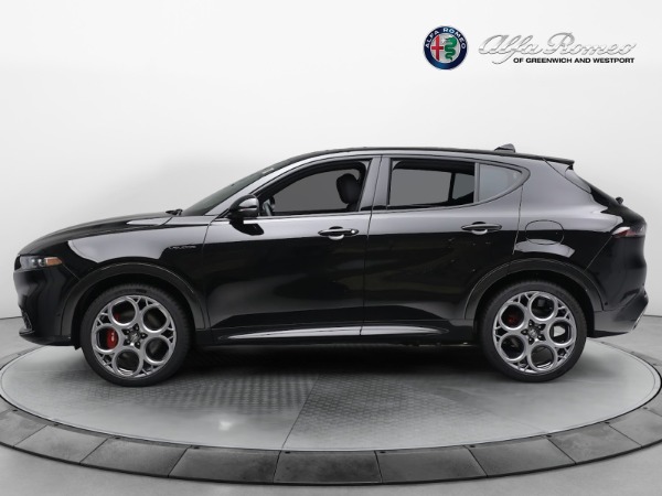 New 2024 Alfa Romeo Tonale Veloce for sale $57,640 at McLaren Greenwich in Greenwich CT 06830 4