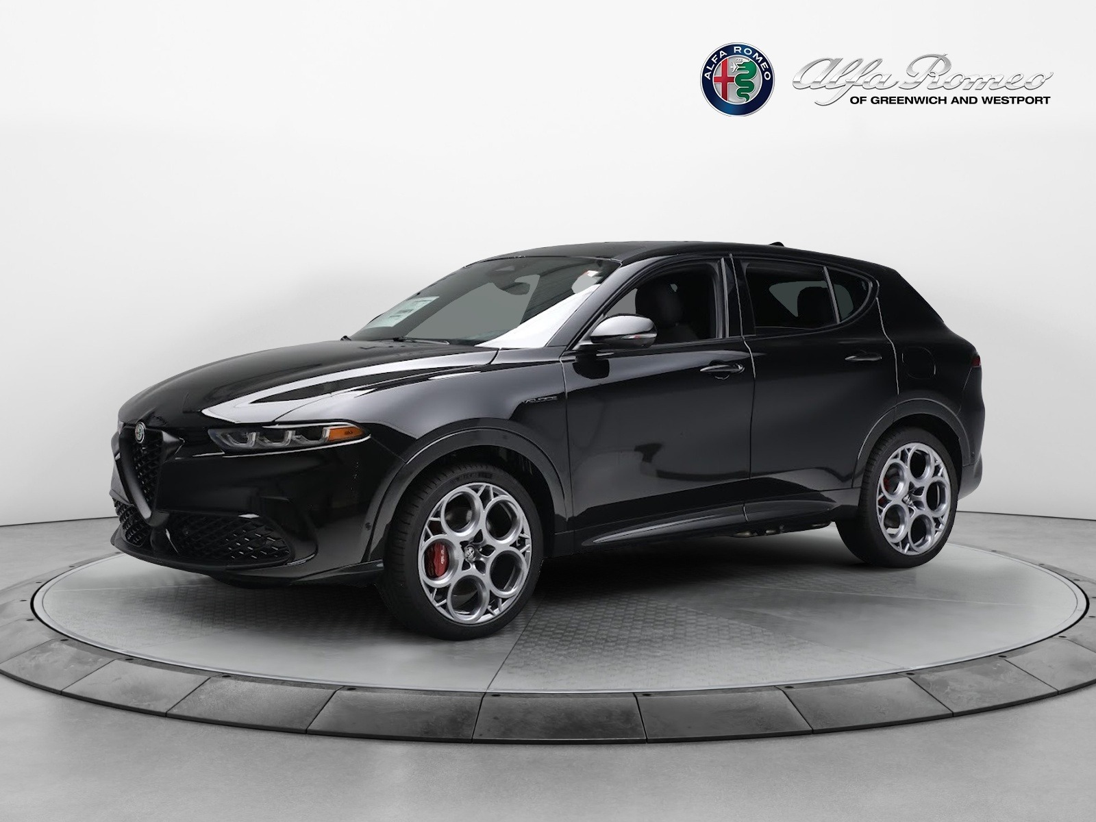 New 2024 Alfa Romeo Tonale Veloce for sale $57,640 at McLaren Greenwich in Greenwich CT 06830 1