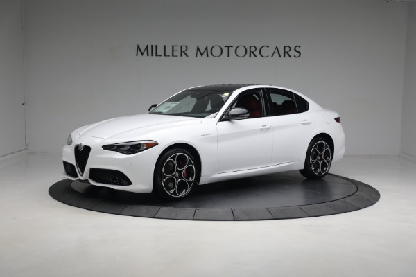 New 2024 Alfa Romeo Giulia Ti for sale $55,285 at McLaren Greenwich in Greenwich CT 06830 3
