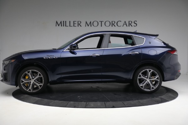Used 2022 Maserati Levante Modena for sale Sold at McLaren Greenwich in Greenwich CT 06830 3